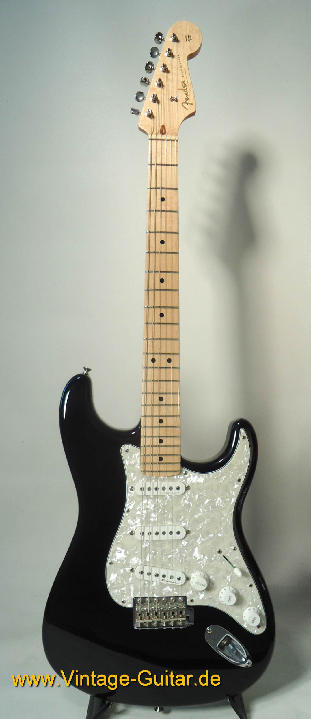 FENDER Stratocaster Eric Clapton Blackie Custom Shop 2004 A 1257